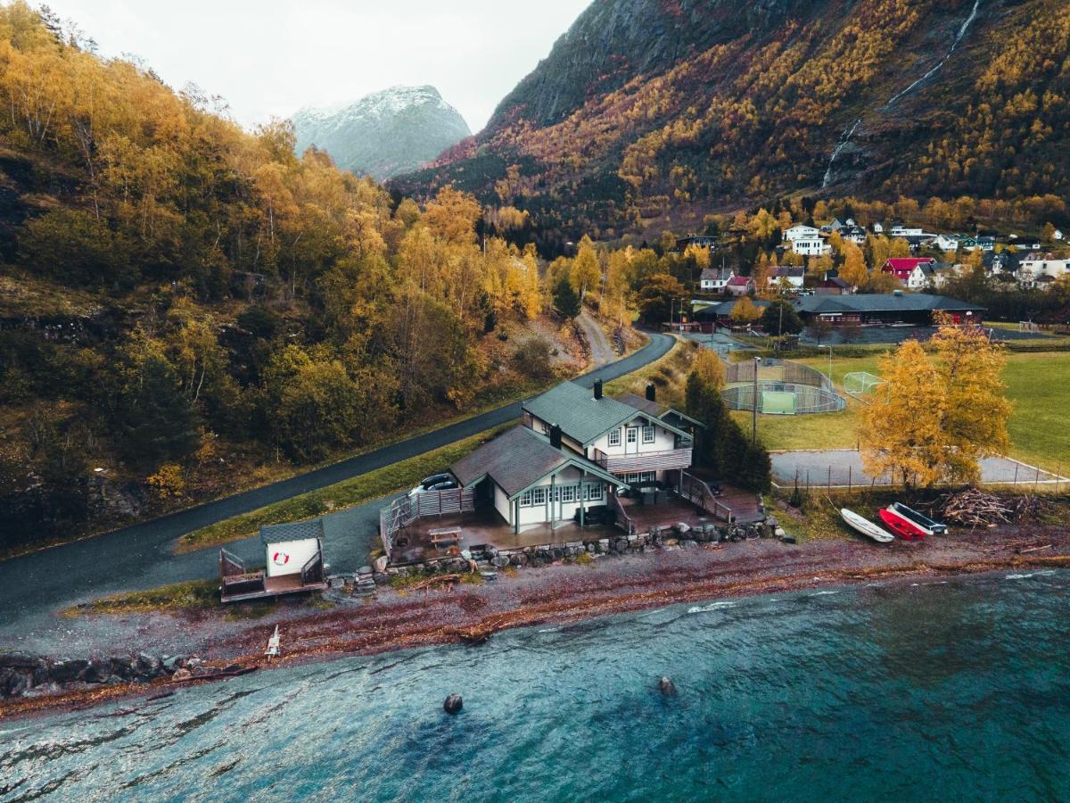 Villa Vollsnes Feriehus à Hjelle Extérieur photo