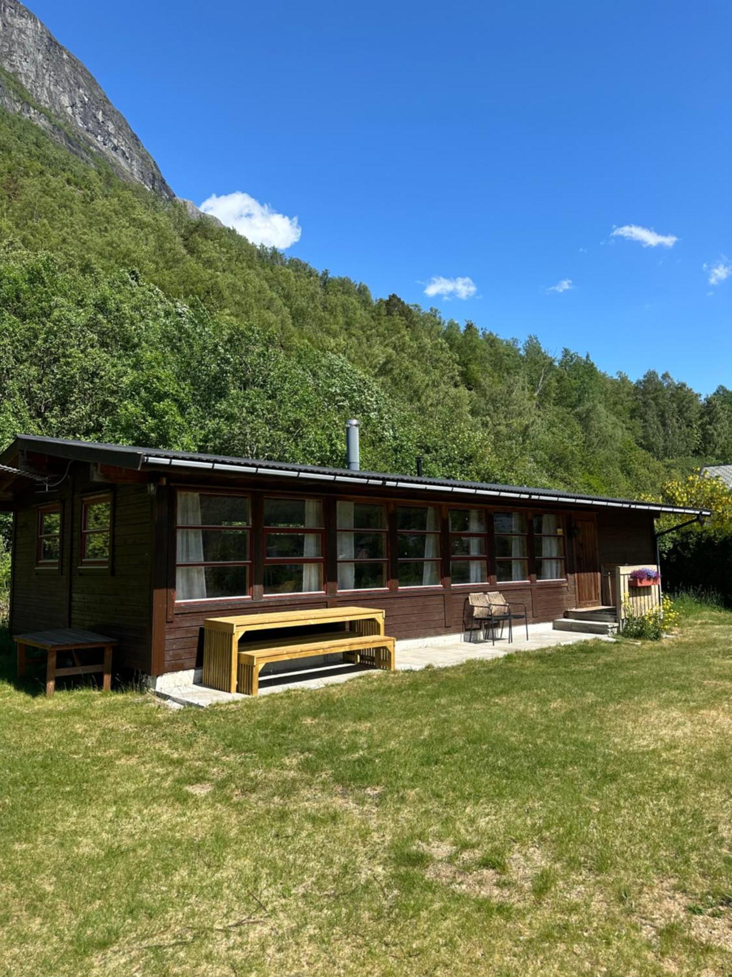 Villa Vollsnes Feriehus à Hjelle Extérieur photo